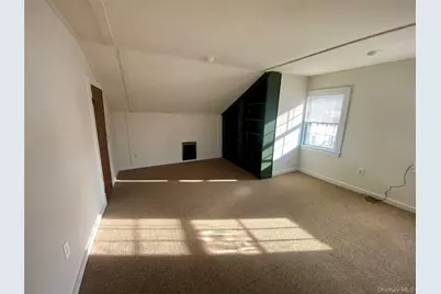 6 Willow Avenue #3rd fl, Cornwall, NY 12518 - Photo 2