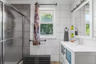 315 Seneca Ave, Mount Vernon, NY 10553 - Photo 22