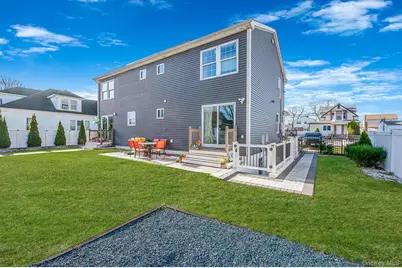 50 Verazzano Avenue, Copiague, NY 11726 - Photo 42