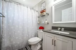 50 Verazzano Ave, Copiague, NY 11726 - Photo 16