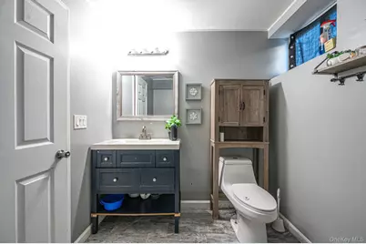 50 Verazzano Avenue, Copiague, NY 11726 - Photo 38