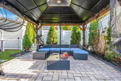 50 Verazzano Avenue, Copiague, NY 11726 - Photo 44