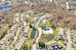 70 Strawberry Commons, Riverhead, NY 11901 - Photo 32