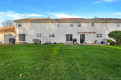 70 Strawberry Commons, Riverhead, NY 11901 - Photo 20