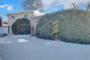 266 N Kentucky, Massapequa, NY 11758 - Photo 2