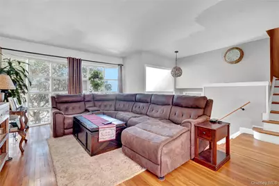 266 N Kentucky, Massapequa, NY 11758 - Photo 6