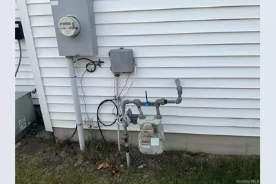 409 Village Circle N, Manorville, NY 11949 - Photo 22