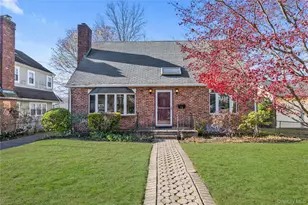 10 Fairfield Ave, Port Washington, NY 11050 - Photo 1