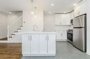 2 B Jefferson Ct, Roslyn Heights, NY 11577 - Photo 4