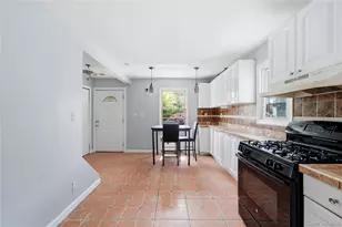 1074 Harrison St, Uniondale, NY 11553 - Photo 4