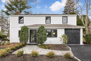 11 Entrance Rd, East Hills, NY 11577 - Photo 4