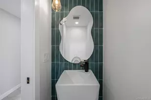 11 Entrance Rd, East Hills, NY 11577 - Photo 26