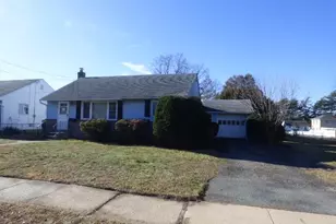 35 Gardner Ave, Hicksville, NY 11801 - Photo 2
