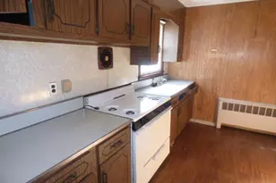 35 Gardner Ave, Hicksville, NY 11801 - Photo 6