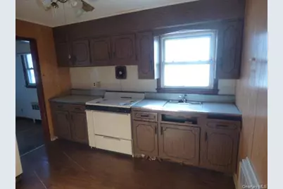 35 Gardner Avenue, Hicksville, NY 11801 - Photo 14