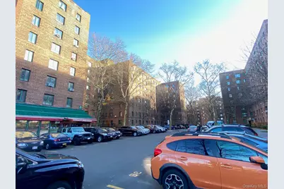 2220 E Tremont Avenue #5G, Bronx, NY 10462 - Photo 1