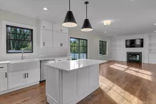 40 N Woodhull Rd, Huntington, NY 11743 - Photo 6