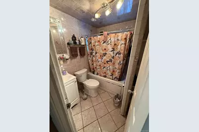 11715 200th Street, Saint Albans, NY 11412 - Photo 4