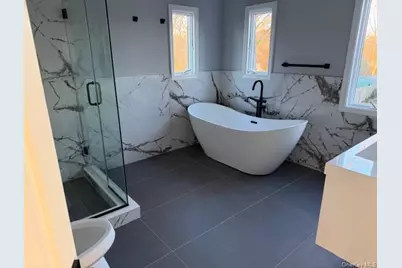 95 Muncie Road, West Babylon, NY 11704 - Photo 10