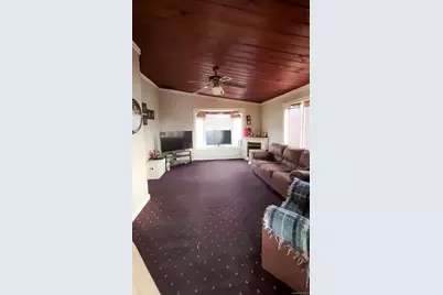 10 Fountain Avenue, Selden, NY 11784 - Photo 6