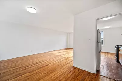 3425 150th Pl #4D, Flushing, NY 11354 - Photo 6