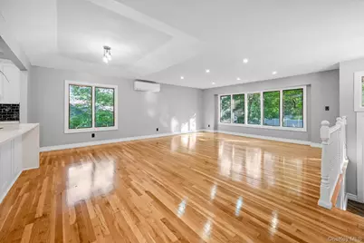 4 Wintergreen Drive, Melville, NY 11747 - Photo 10