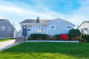 57 Hubbard Ave, Freeport, NY 11520 - Photo 2