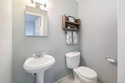 107 Tennyson Drive, Nanuet, NY 10954 - Photo 30