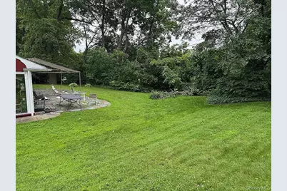 14 Martin Court, Great Neck, NY 11024 - Photo 4