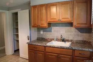 2 Pelham Ave, Nanuet, NY 10954 - Photo 8