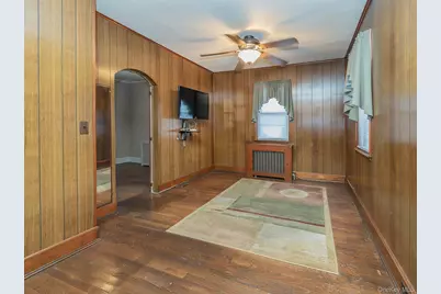 119 Cross Street, Locust Valley, NY 11560 - Photo 12