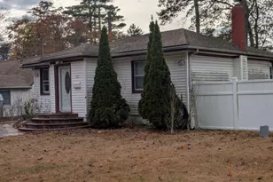 132 8th St, Brentwood, NY 11717 - Photo 2