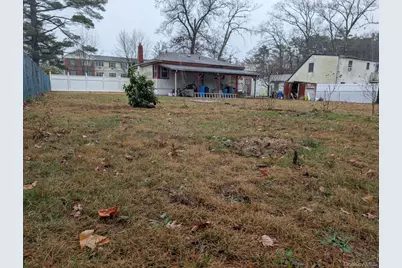 132 8th Street, Brentwood, NY 11717 - Photo 18