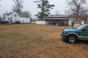 132 8th St, Brentwood, NY 11717 - Photo 16