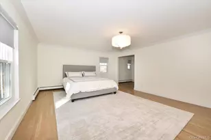 100 Georgian Ct, East Hills, NY 11576 - Photo 24