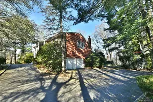 100 Georgian Ct, East Hills, NY 11576 - Photo 6