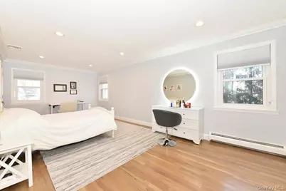 100 Georgian Court, East Hills, NY 11576 - Photo 28