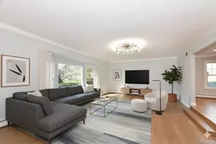 100 Georgian Ct, East Hills, NY 11576 - Photo 42