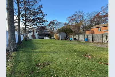 41 Broadway, Shirley, NY 11967 - Photo 20