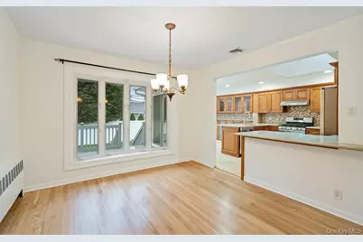 15 Morris Drive, Syosset, NY 11791 - Photo 12