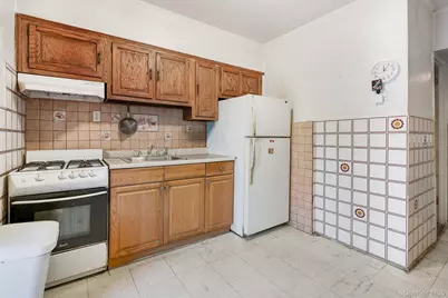 2437 Buck Street, Bronx, NY 10461 - Photo 30