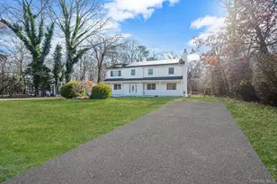 30 Half Mile Rd, Middle Island, NY 11953 - Photo 4