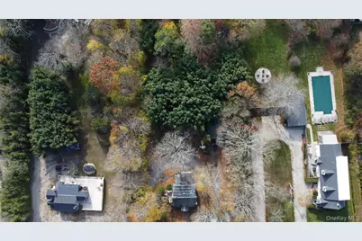 78 Bay Avenue W, Hampton Bays, NY 11946 - Photo 4