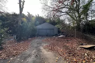 78 Bay Ave W, Hampton Bays, NY 11946 - Photo 10