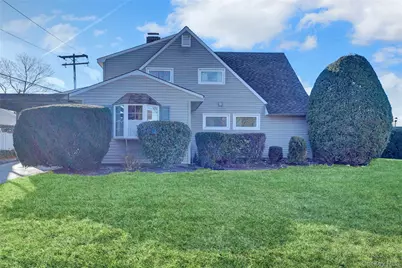 2 Welcome Lane, Wantagh, NY 11793 - Photo 1