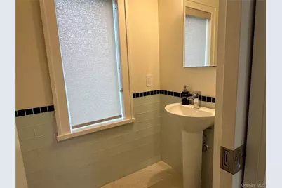 42 N Menantic Road, Shelter Island, NY 11964 - Photo 12