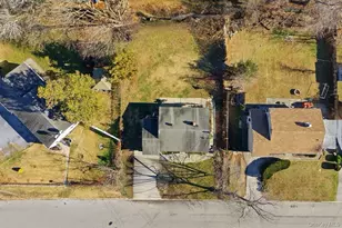 103 Timberline Dr, Brentwood, NY 11717 - Photo 4