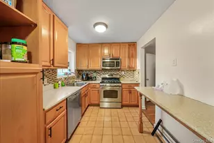 4183 Murdock Ave, Bronx, NY 10466 - Photo 2