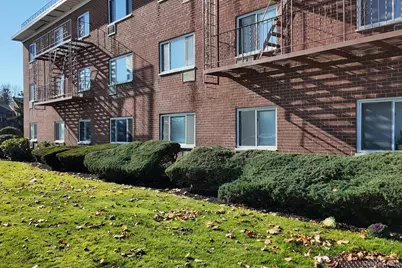 22 N Forest Avenue #2S, Rockville Centre, NY 11570 - Photo 26