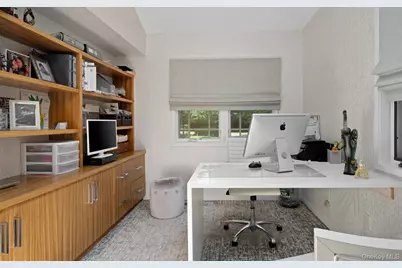 4 Meadowbrook Lane, Old Westbury, NY 11568 - Photo 18